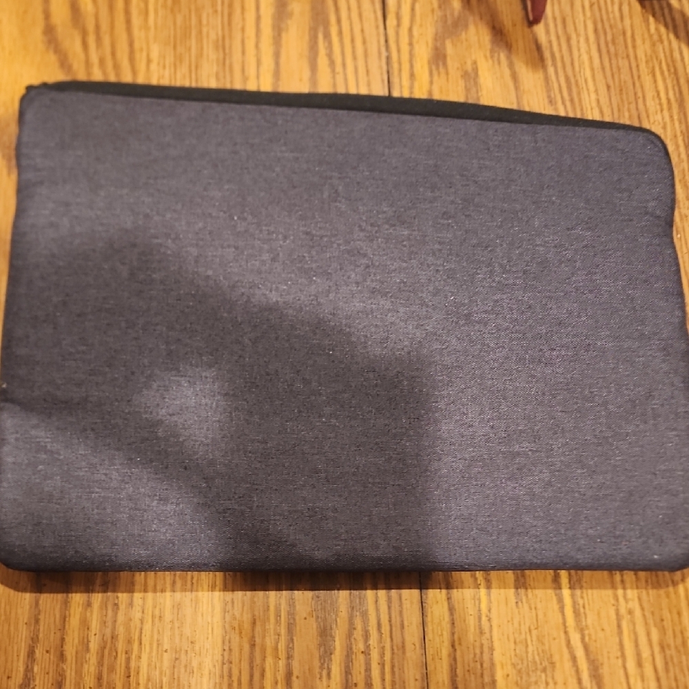 Acer Computer Sleeve - Picture 4 of 6